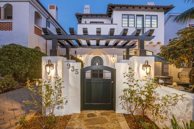935 F Ave, Coronado, CA 92118