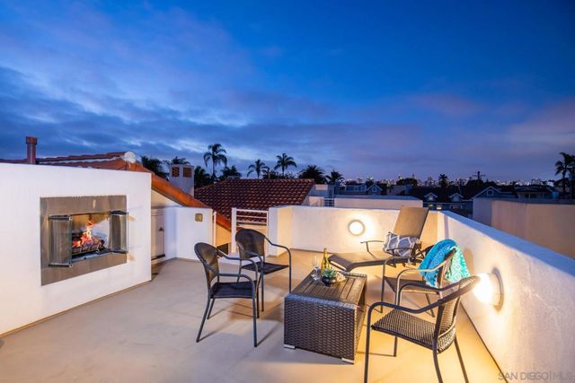 935 F Ave, Coronado, CA 92118