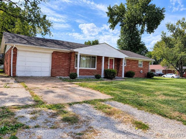 208 Hollandia Drive, Fairview Heights, IL 62208