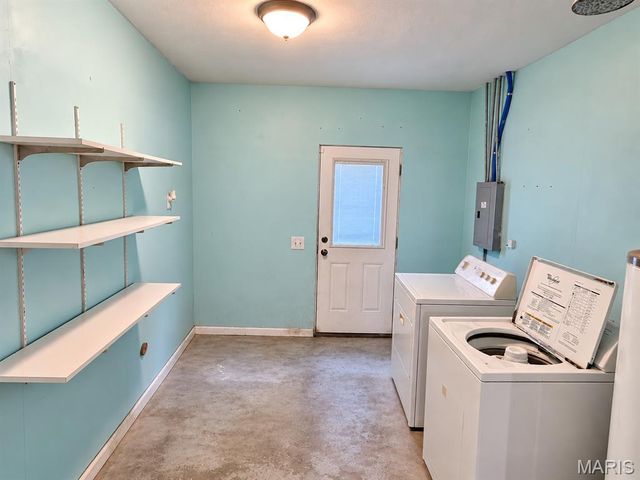 208 Hollandia Drive, Fairview Heights, IL 62208