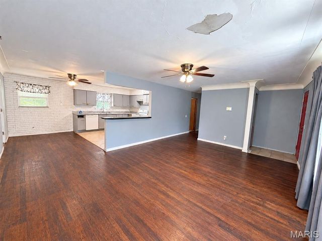 208 Hollandia Drive, Fairview Heights, IL 62208