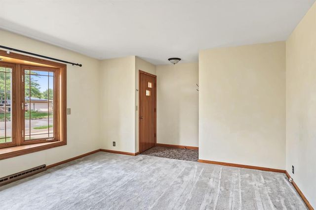 609 E Tyler Avenue, Eau Claire, WI 54701