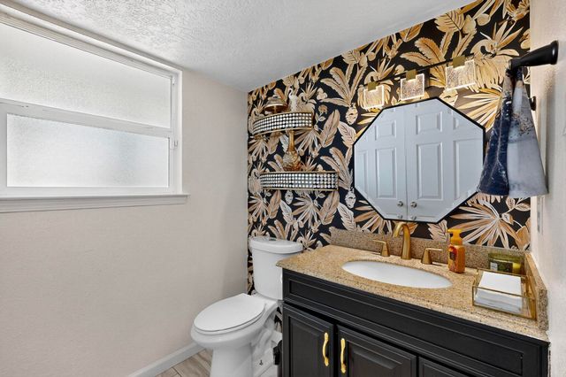 5420 Hayes Drive NW, Albuquerque, NM 87120