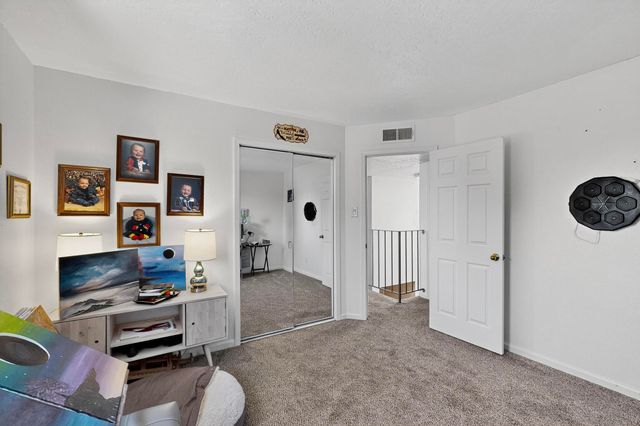 5420 Hayes Drive NW, Albuquerque, NM 87120