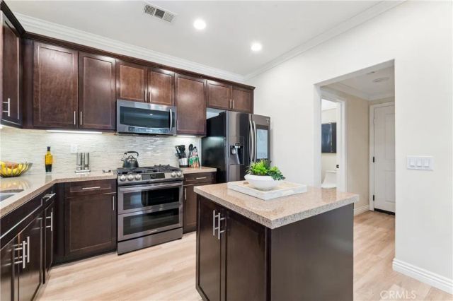21713 Bene, Saugus, CA 91350