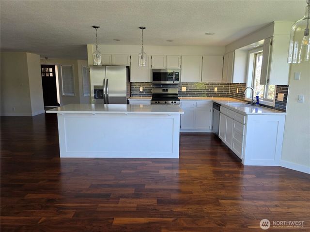 2081 Gemstone Drive, Walla Walla, WA 99362