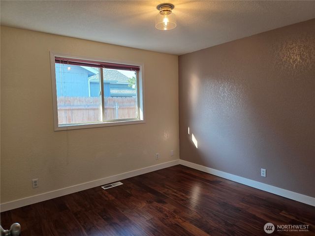 2081 Gemstone Drive, Walla Walla, WA 99362