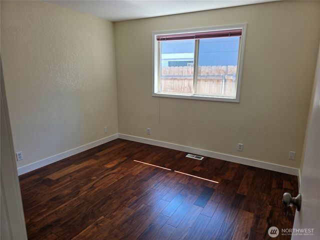 2081 Gemstone Drive, Walla Walla, WA 99362