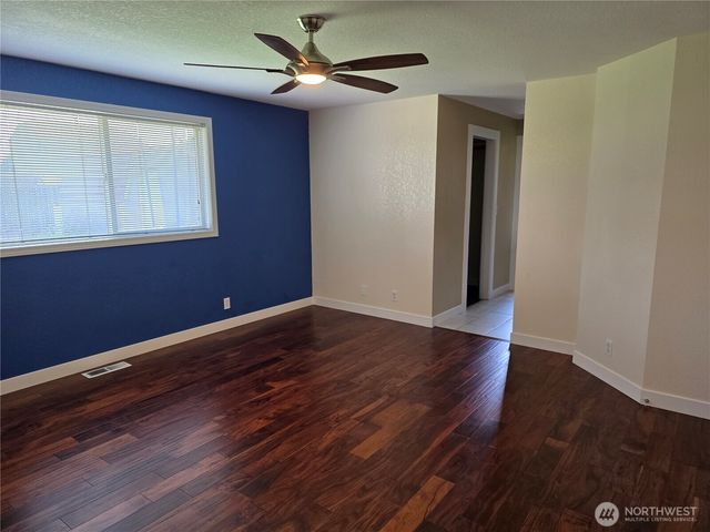 2081 Gemstone Drive, Walla Walla, WA 99362