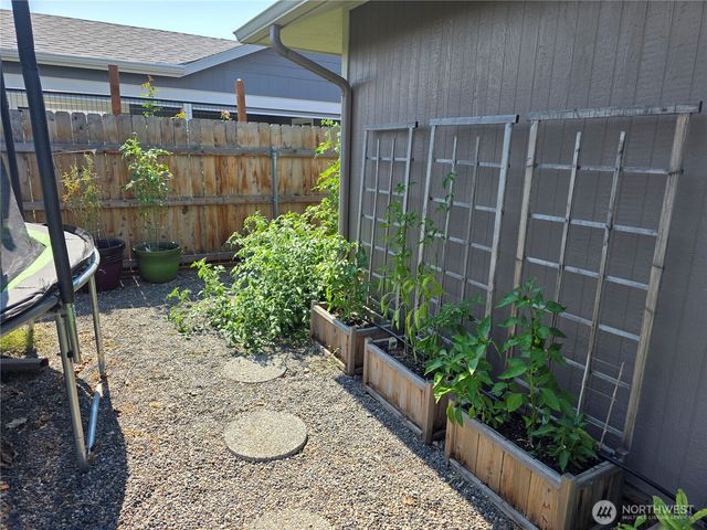 2081 Gemstone Drive, Walla Walla, WA 99362