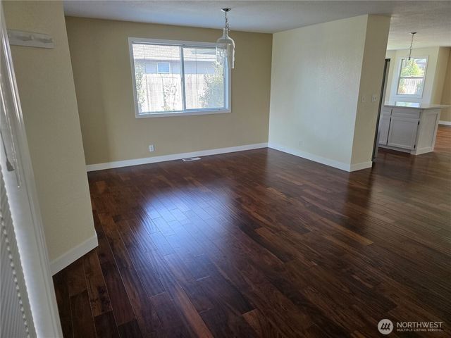 2081 Gemstone Drive, Walla Walla, WA 99362