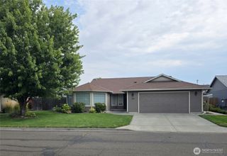 2081 Gemstone Drive, Walla Walla, WA 99362