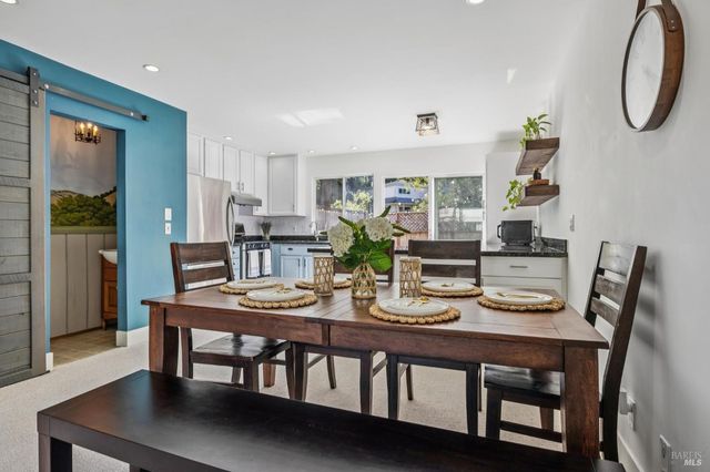 3 Aries Ln, Novato, CA 94947