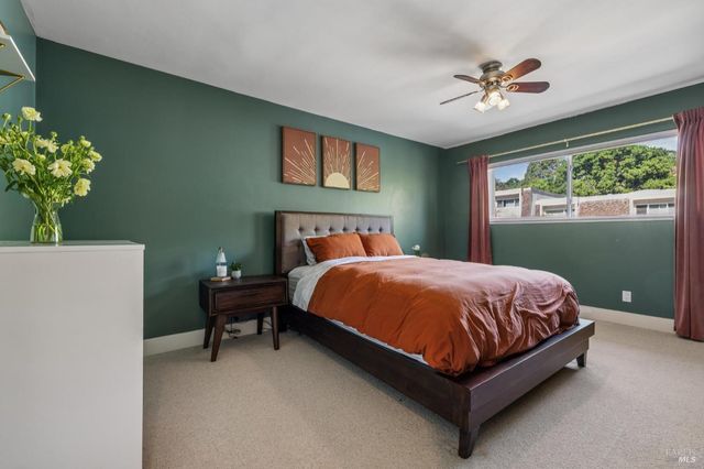 3 Aries Ln, Novato, CA 94947