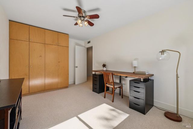 3 Aries Ln, Novato, CA 94947