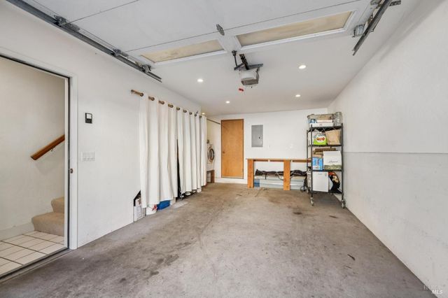 3 Aries Ln, Novato, CA 94947