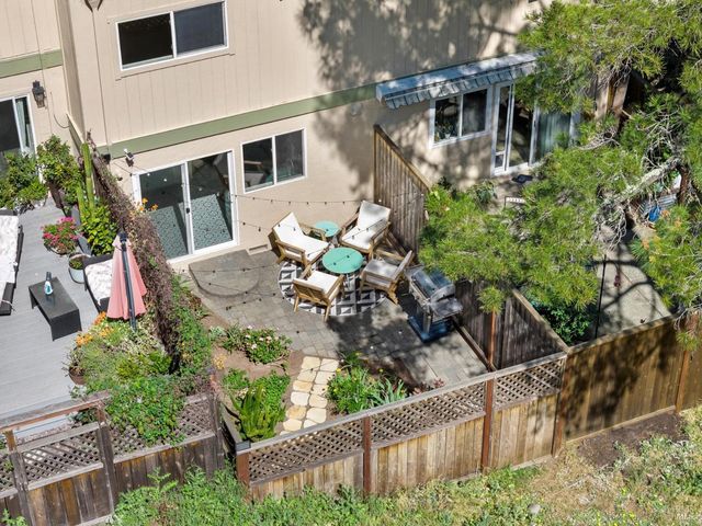 3 Aries Ln, Novato, CA 94947