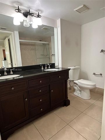 2640 S University Dr 106, Davie, FL 33328