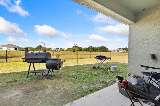 3019 Honeywood Rd, La Belle, FL 33935