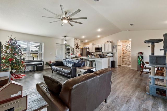 3019 Honeywood Rd, La Belle, FL 33935