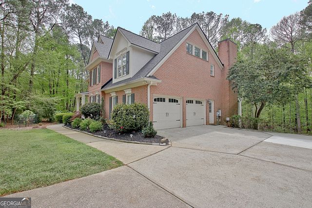 205 Woodcreek Lane, Fayetteville, GA 30215