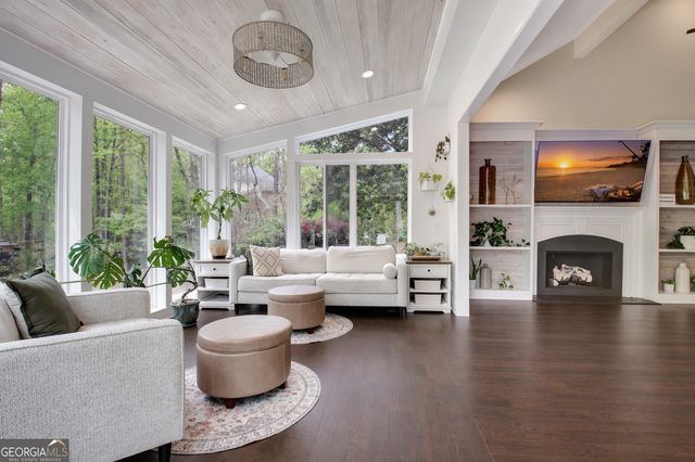 205 Woodcreek Lane, Fayetteville, GA 30215