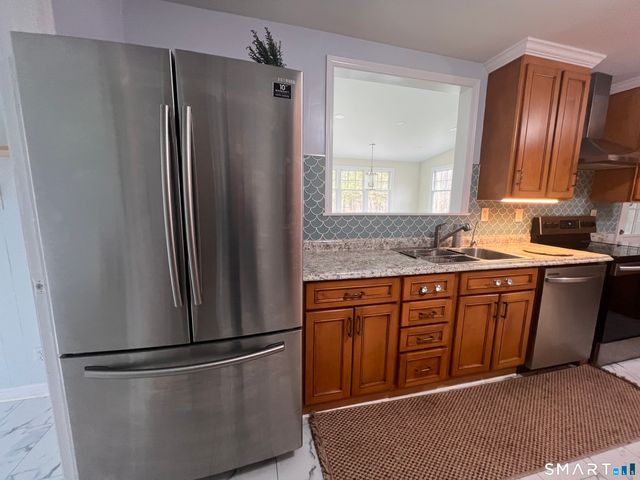 556 Pepper Street, Monroe, CT 06468