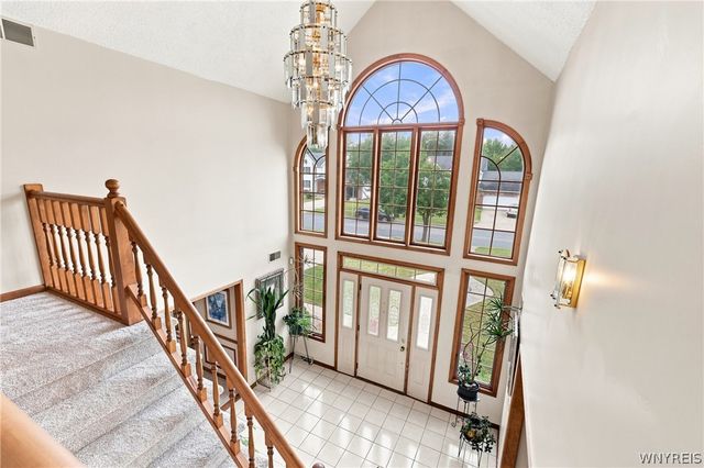 180 Enchanted South, Lancaster, NY 14043
