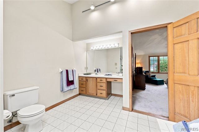 180 Enchanted South, Lancaster, NY 14043