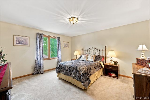 180 Enchanted South, Lancaster, NY 14043