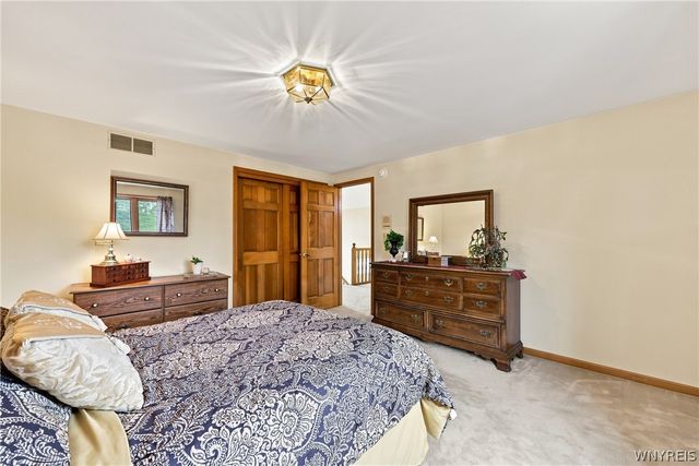 180 Enchanted South, Lancaster, NY 14043