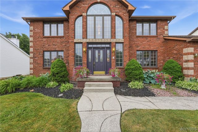 180 Enchanted South, Lancaster, NY 14043