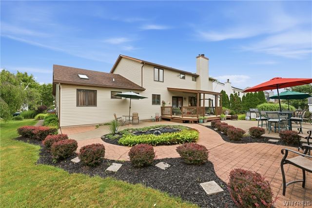 180 Enchanted South, Lancaster, NY 14043
