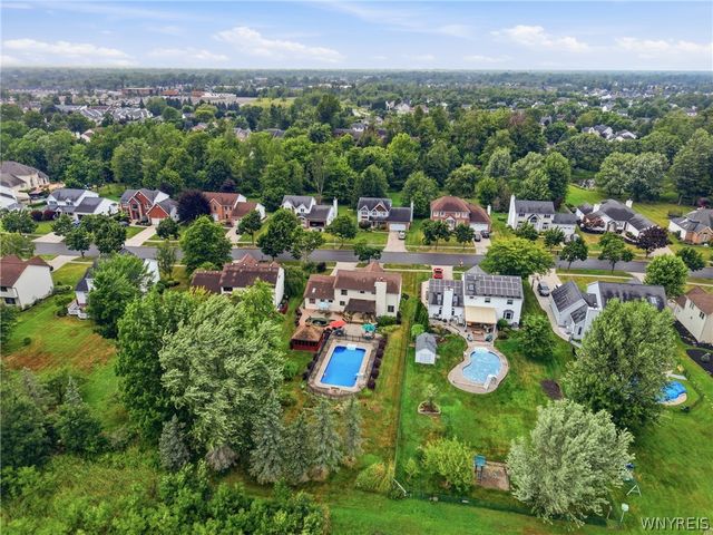 180 Enchanted South, Lancaster, NY 14043