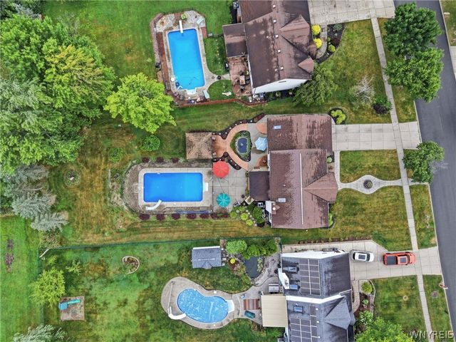 180 Enchanted South, Lancaster, NY 14043
