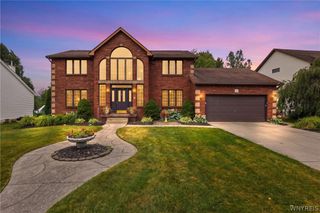 180 Enchanted South, Lancaster, NY 14043