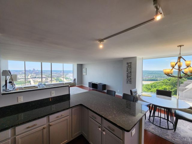 810 Matson Place, Cincinnati, OH 45204