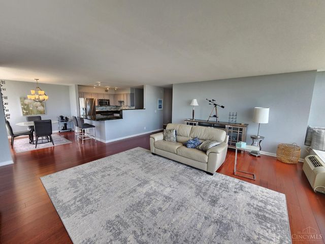 810 Matson Place, Cincinnati, OH 45204