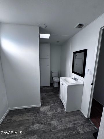 2515 E Avenue I W23, Lancaster, CA 93535