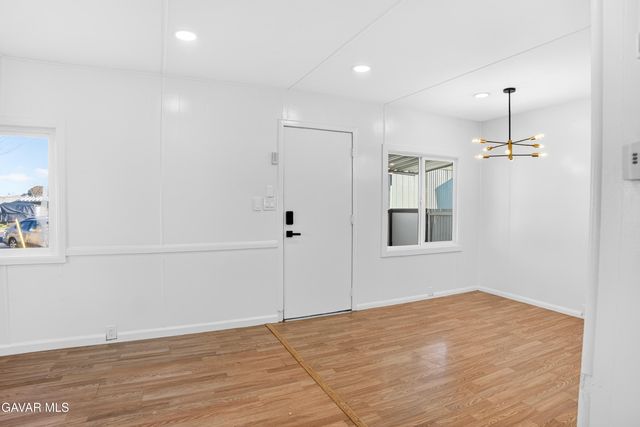 2515 E Avenue I W23, Lancaster, CA 93535