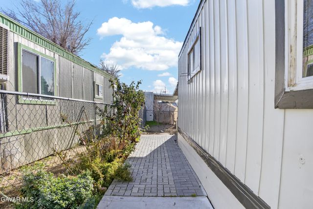 2515 E Avenue I W23, Lancaster, CA 93535