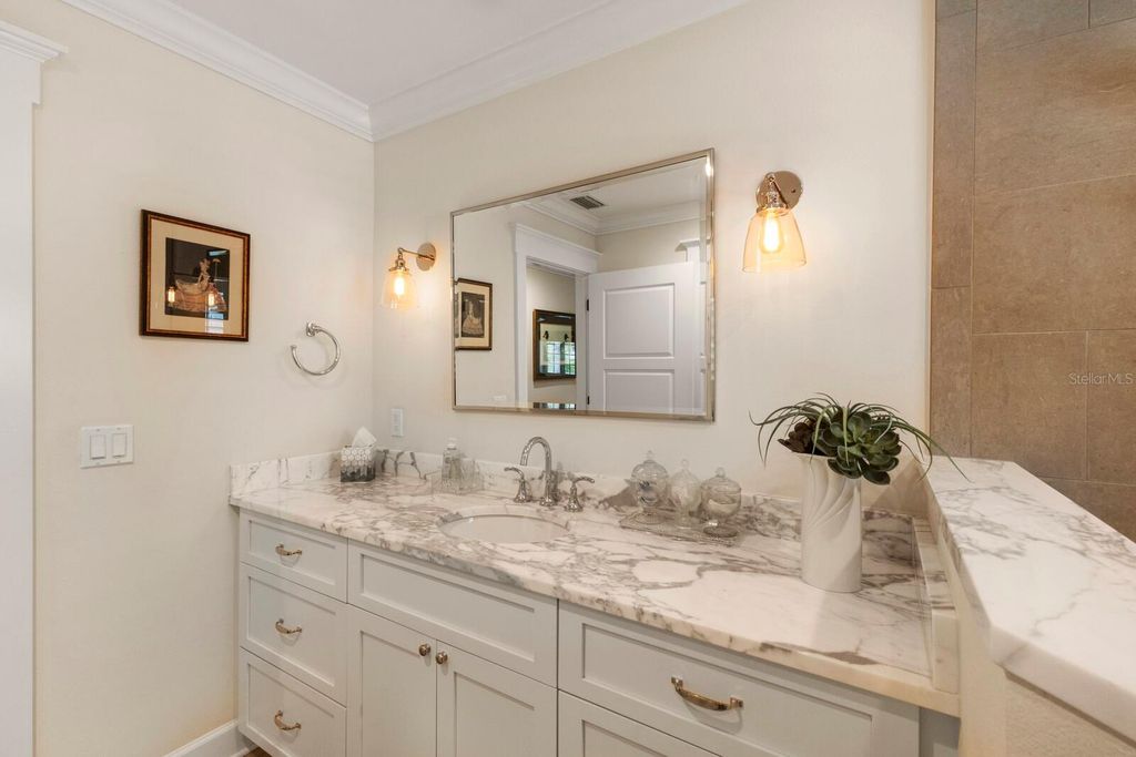 Image 35 of property listing at 807 S BAY BOULEVARD, Anna Maria, FL 34216