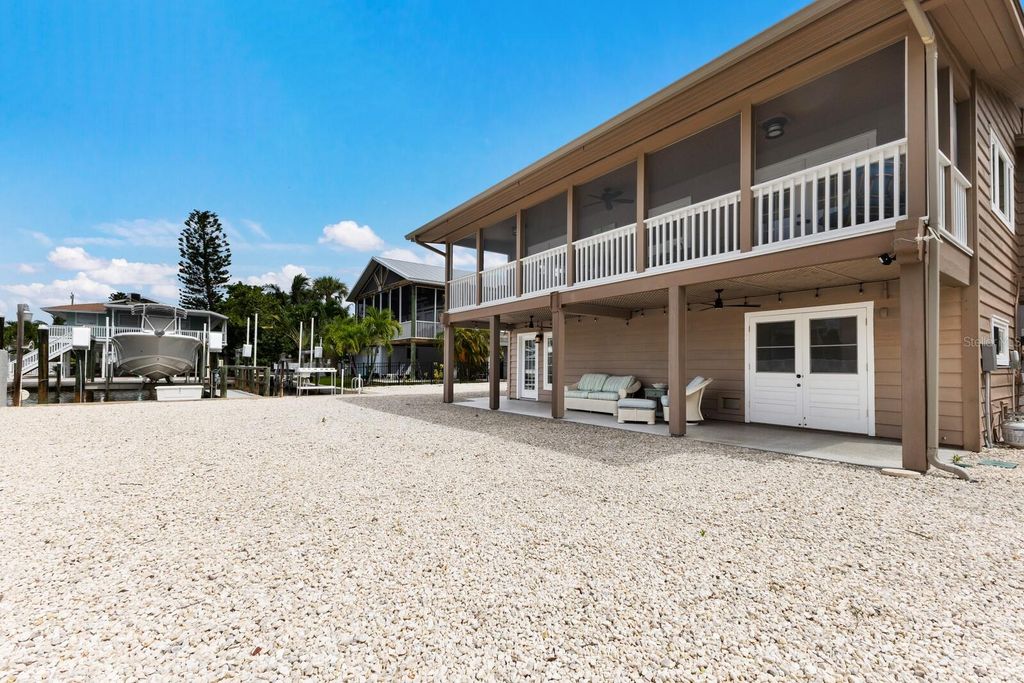 Image 50 of property listing at 807 S BAY BOULEVARD, Anna Maria, FL 34216