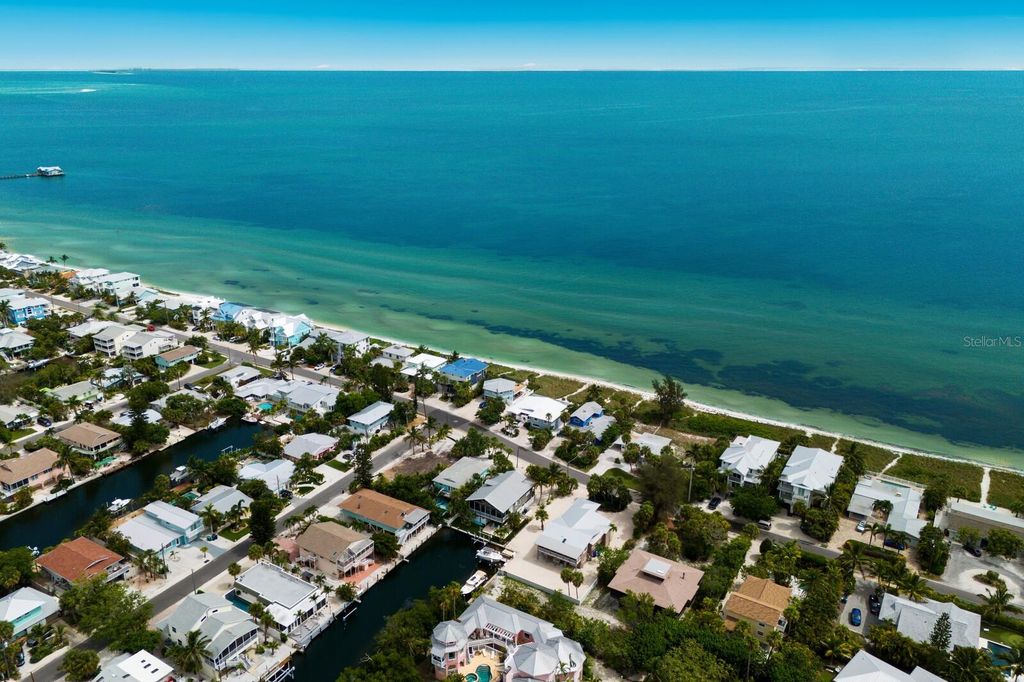 Image 62 of property listing at 807 S BAY BOULEVARD, Anna Maria, FL 34216