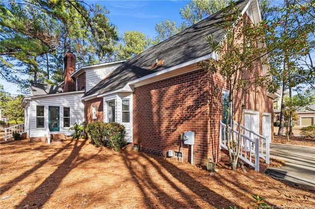 208 Woodsage Circle, Fayetteville, NC 28303