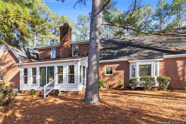 208 Woodsage Circle, Fayetteville, NC 28303