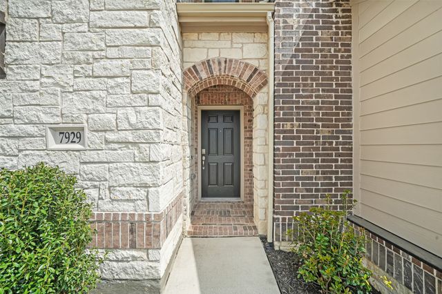 7929 Bayside Drive, Rowlett, TX 75088