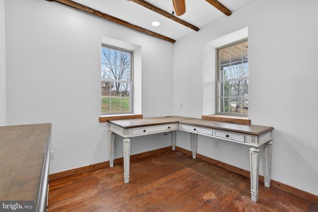 90 MANOR RD, Red Lion, PA 17356