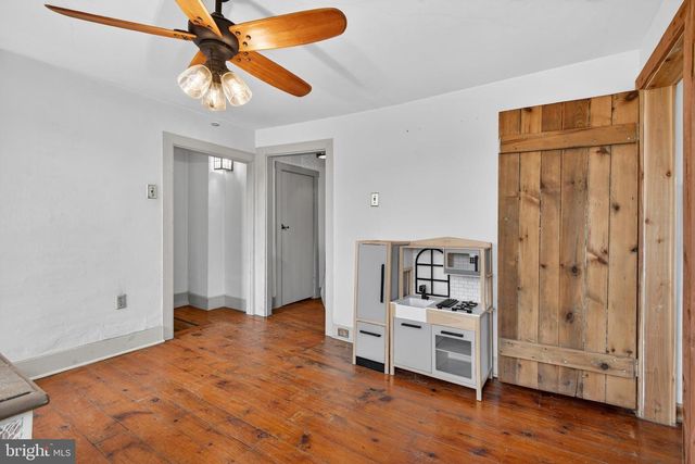 90 MANOR RD, Red Lion, PA 17356