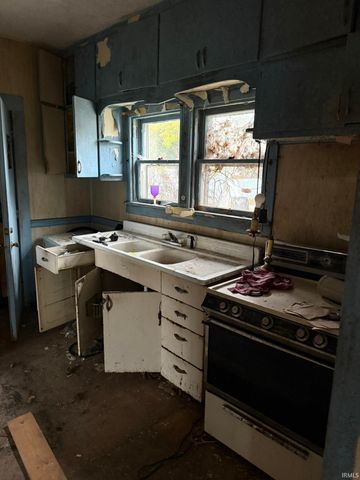 221 E Williams Street, Fort Wayne, IN 46803